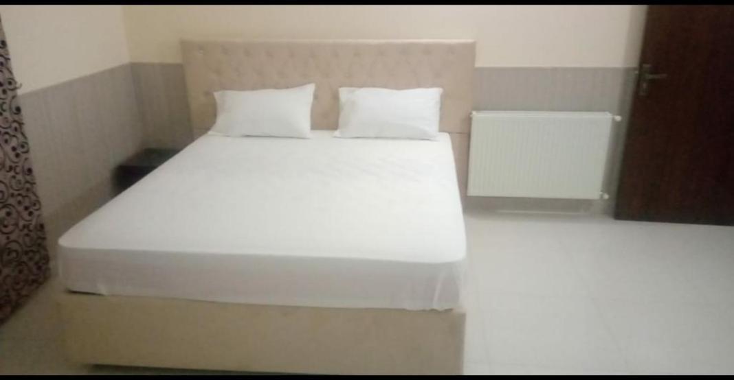 Hak Mall Suites And Apartments 拉瓦尔品第 外观 照片